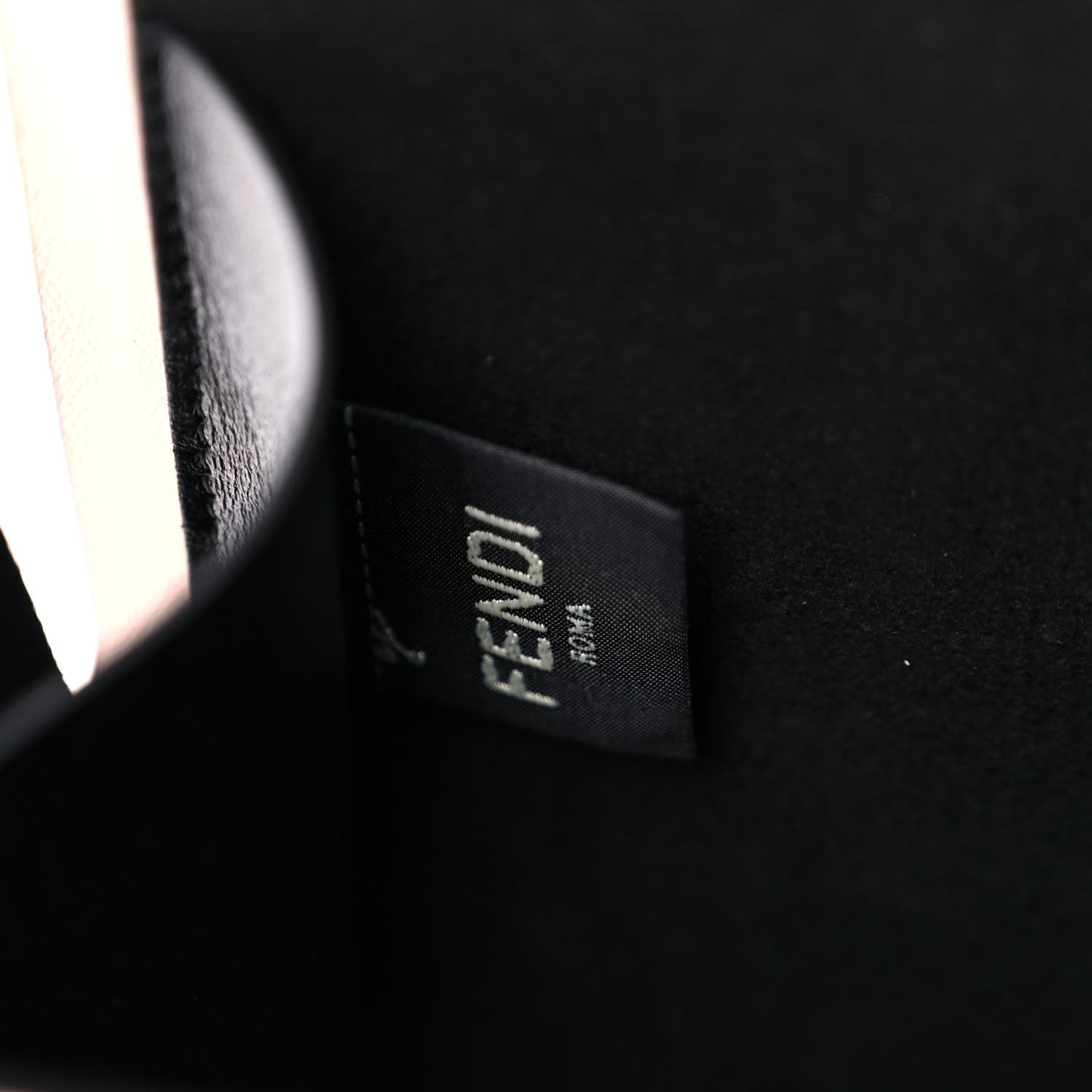 Vitello Fluffy Logo Vertical Box Rosa Quarzo Black