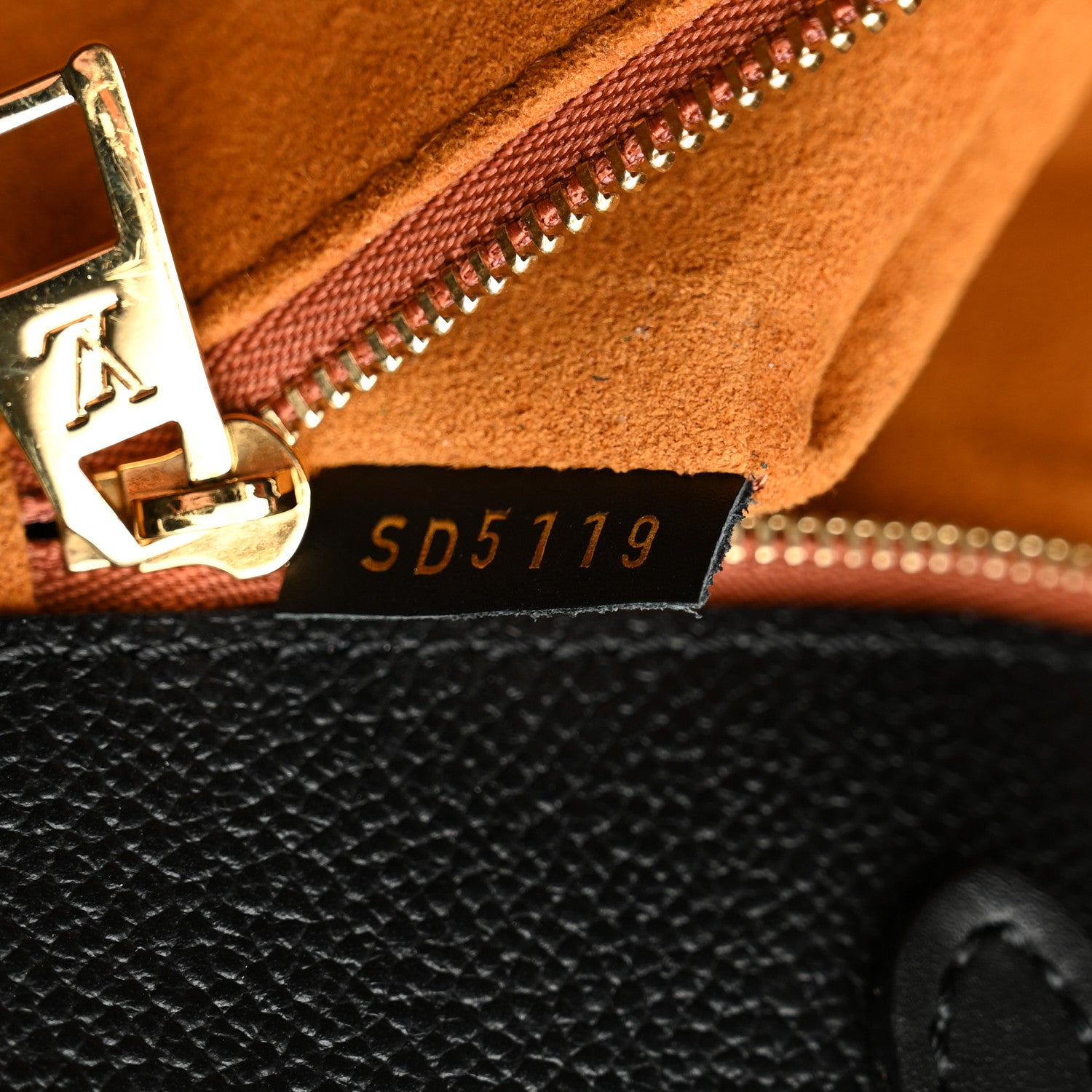 Louis Vuitton Empreinte Monogram Giant Onthego GM Black 7 of 11