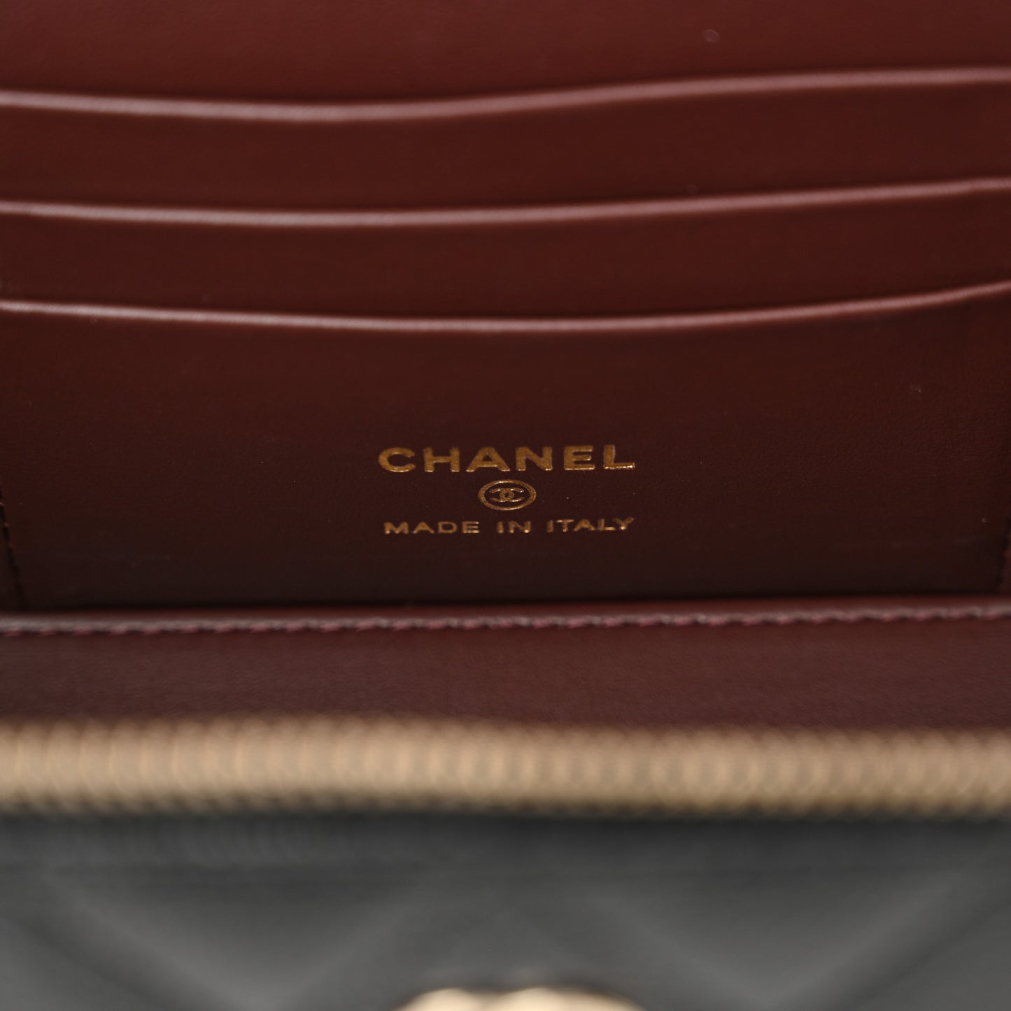 Caviar Quilted Small Vanity Case With Chain Black
