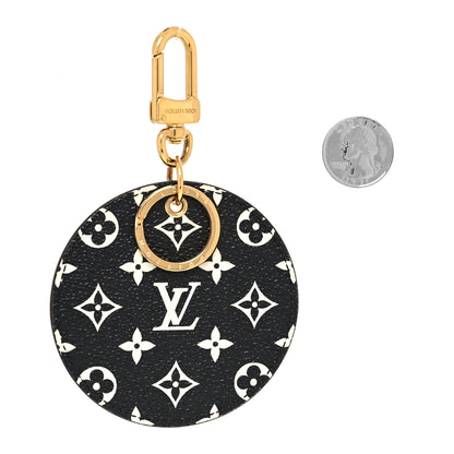 Louis Vuitton Monogram Giant Crafty Illustre Bag Charm Key Ring Creme Caramel 2 of 3
