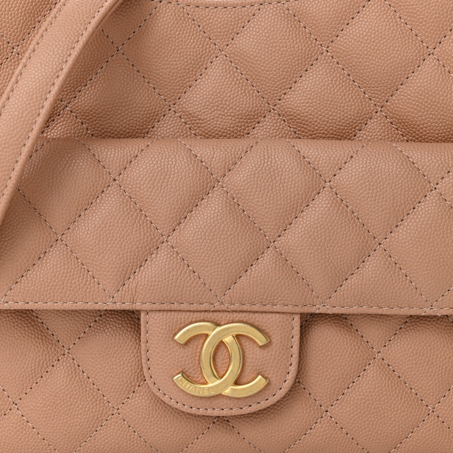 Caviar Quilted Wavy CC Hobo Beige