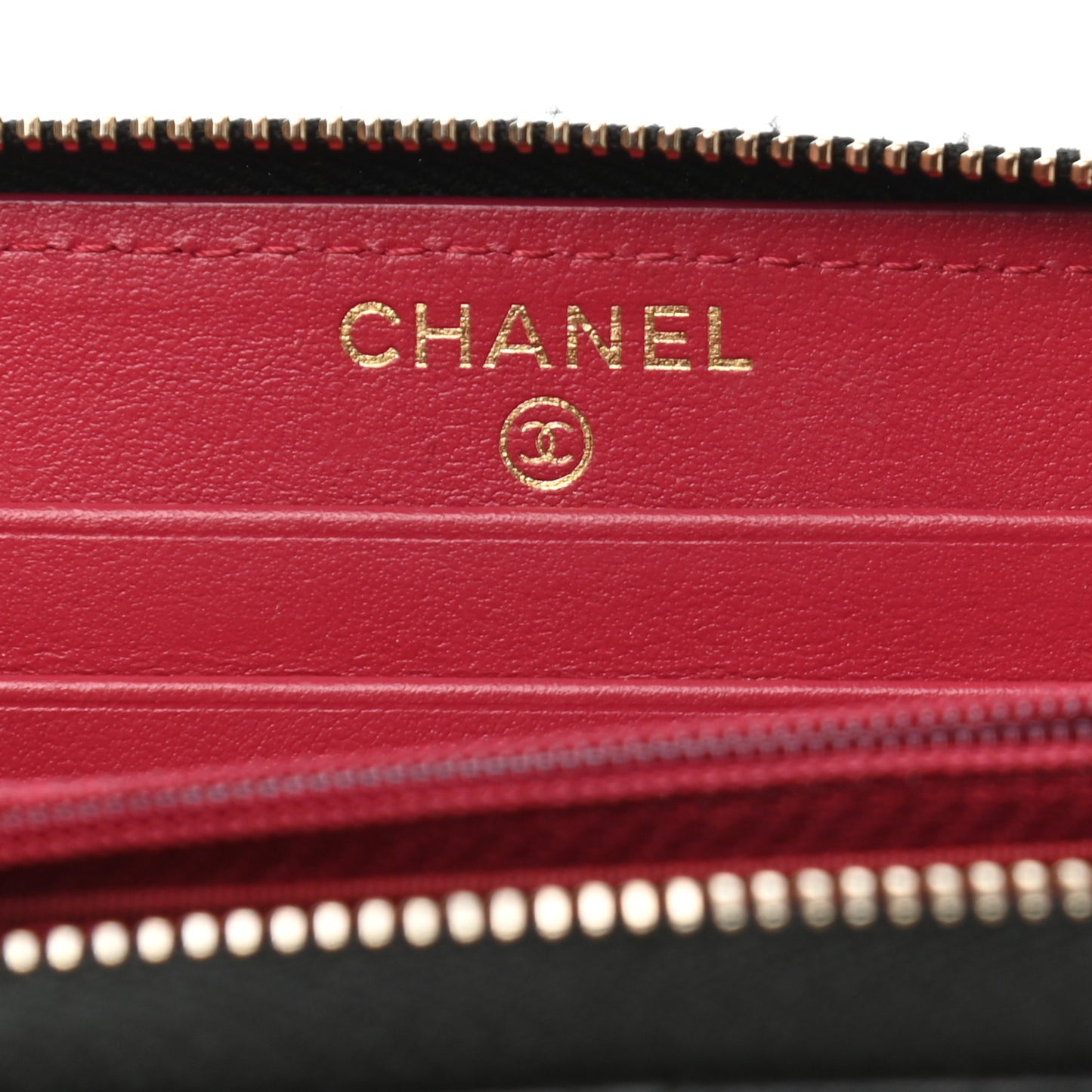 Shiny Goatskin Quilted Chanel 19 Long Zipped Around Wallet Black