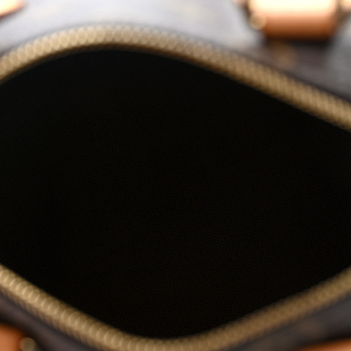 Louis Vuitton Monogram Speedy 25 5 of 9