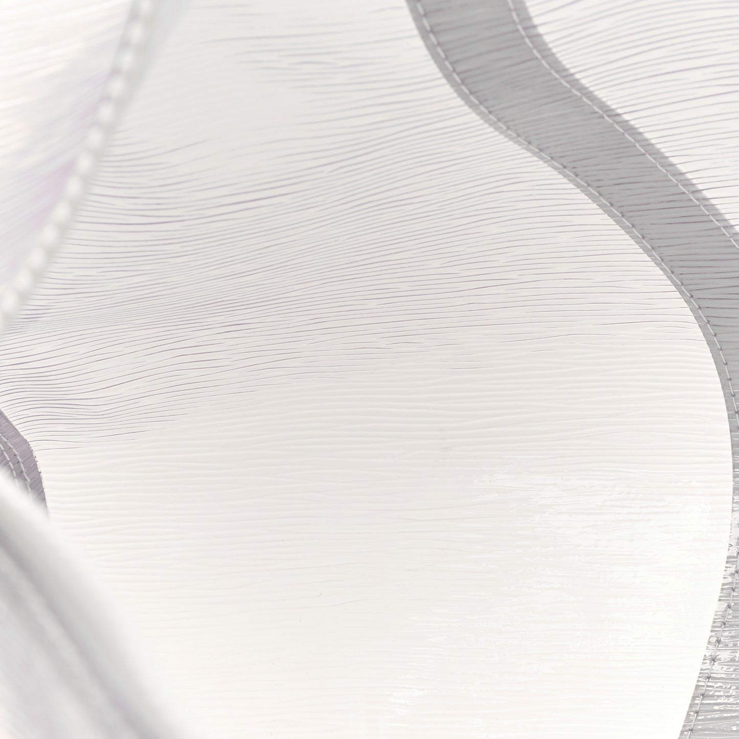 PVC Epi Embossed Wavy Keepall Bandouliere 50 White