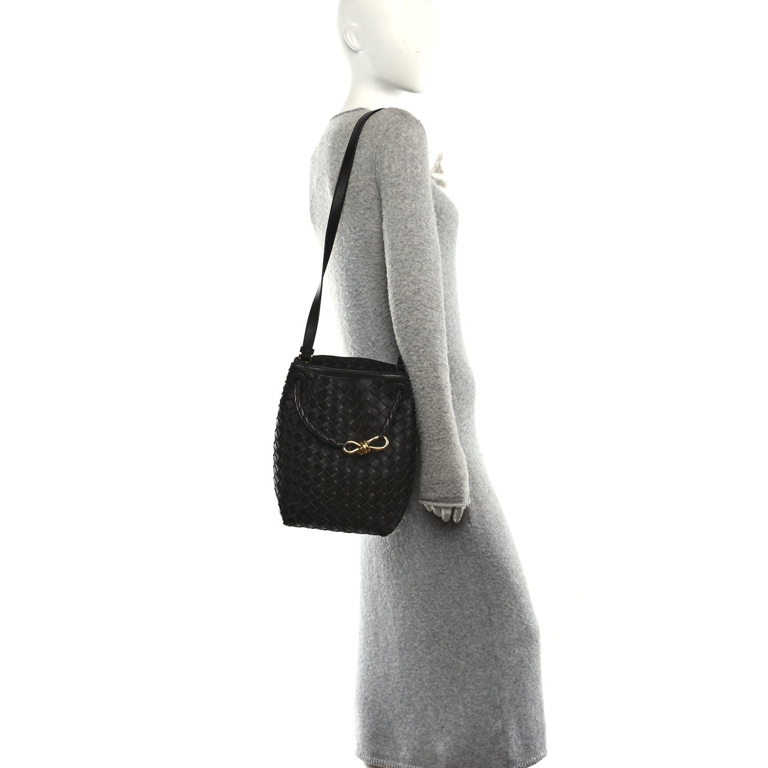 Bottega Veneta Nappa Intrecciato Small Andiamo Bucket Bag Fondant 2 of 11
