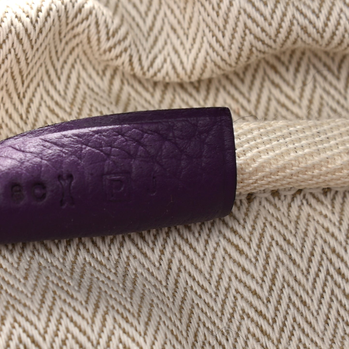 Taurillon Clemence Victoria II 35 Ultraviolet
