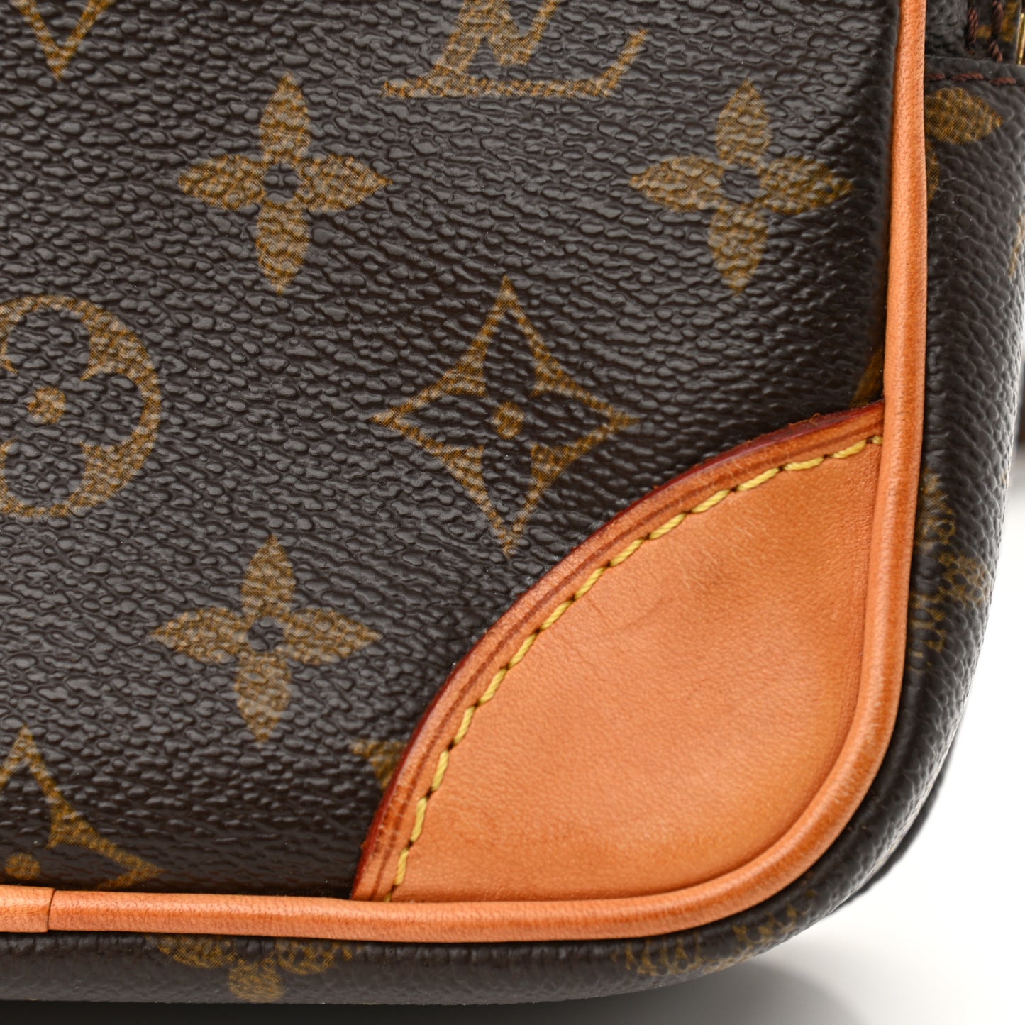 Monogram Amazone