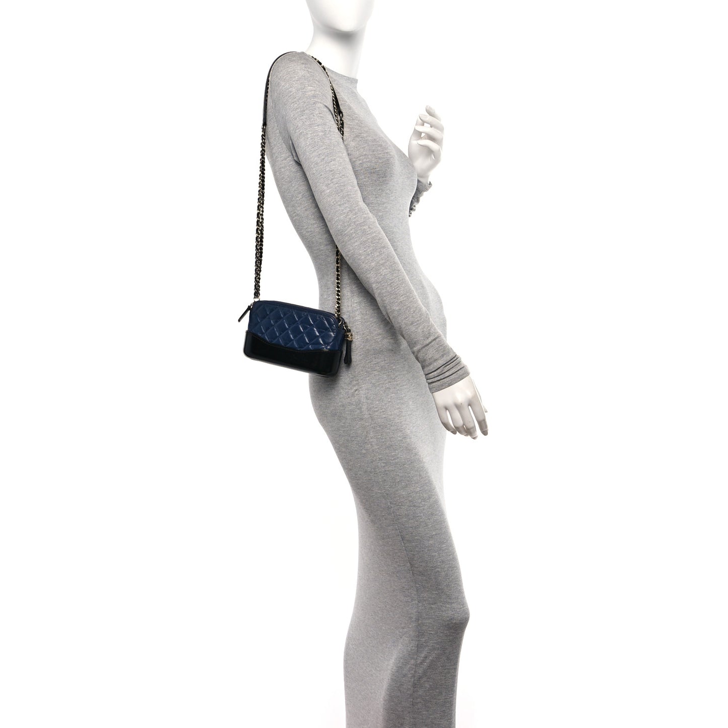 Aged Calfskin Quilted Small Gabrielle Clutch With Chain Navy Black