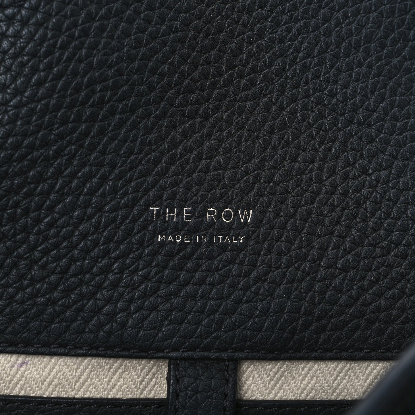 Matte Grained Calfskin Soft Margaux 15 Black