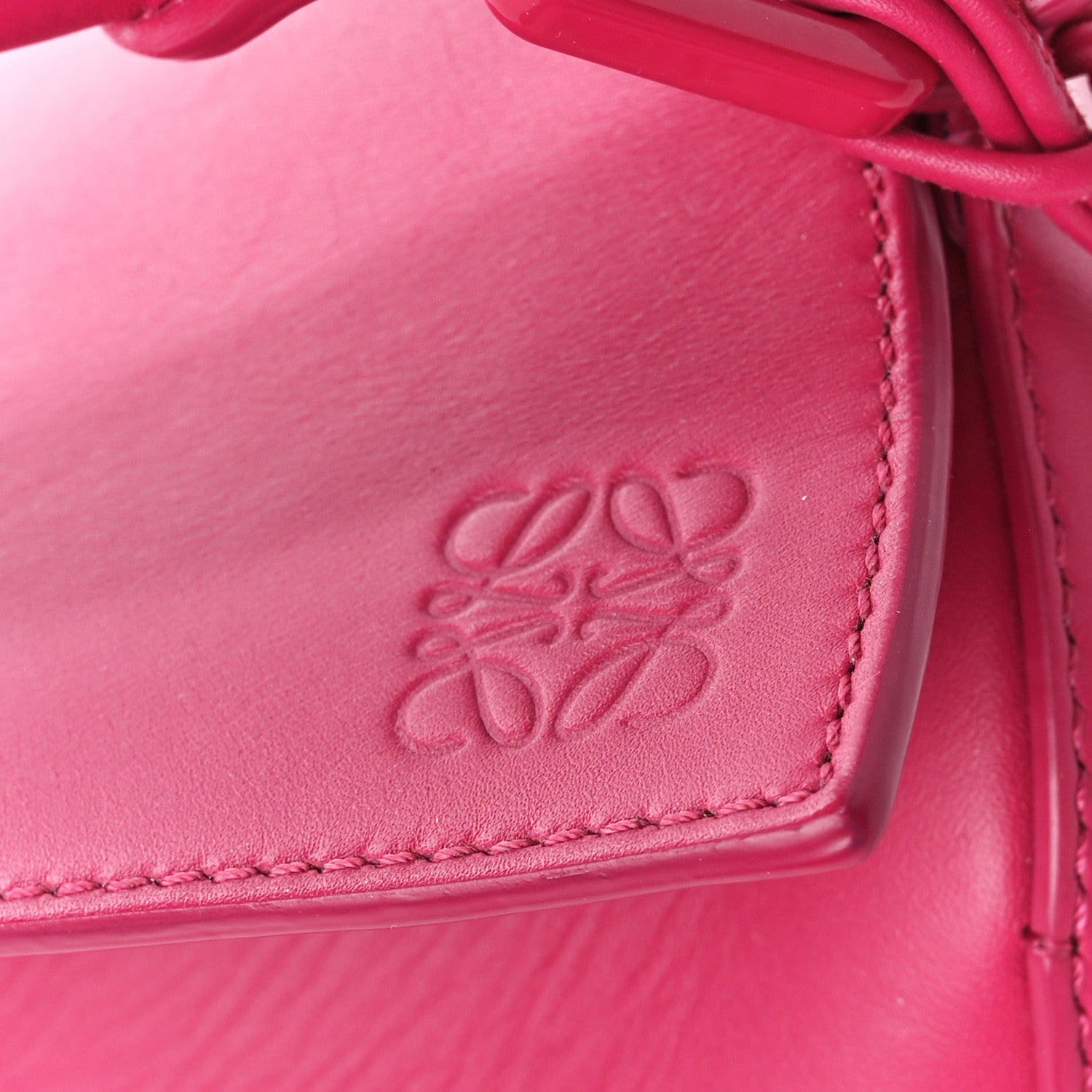 Loewe Satin Calfskin Monochrome Small Puzzle Edge Bag Ruby Red Glaze 8 of 15