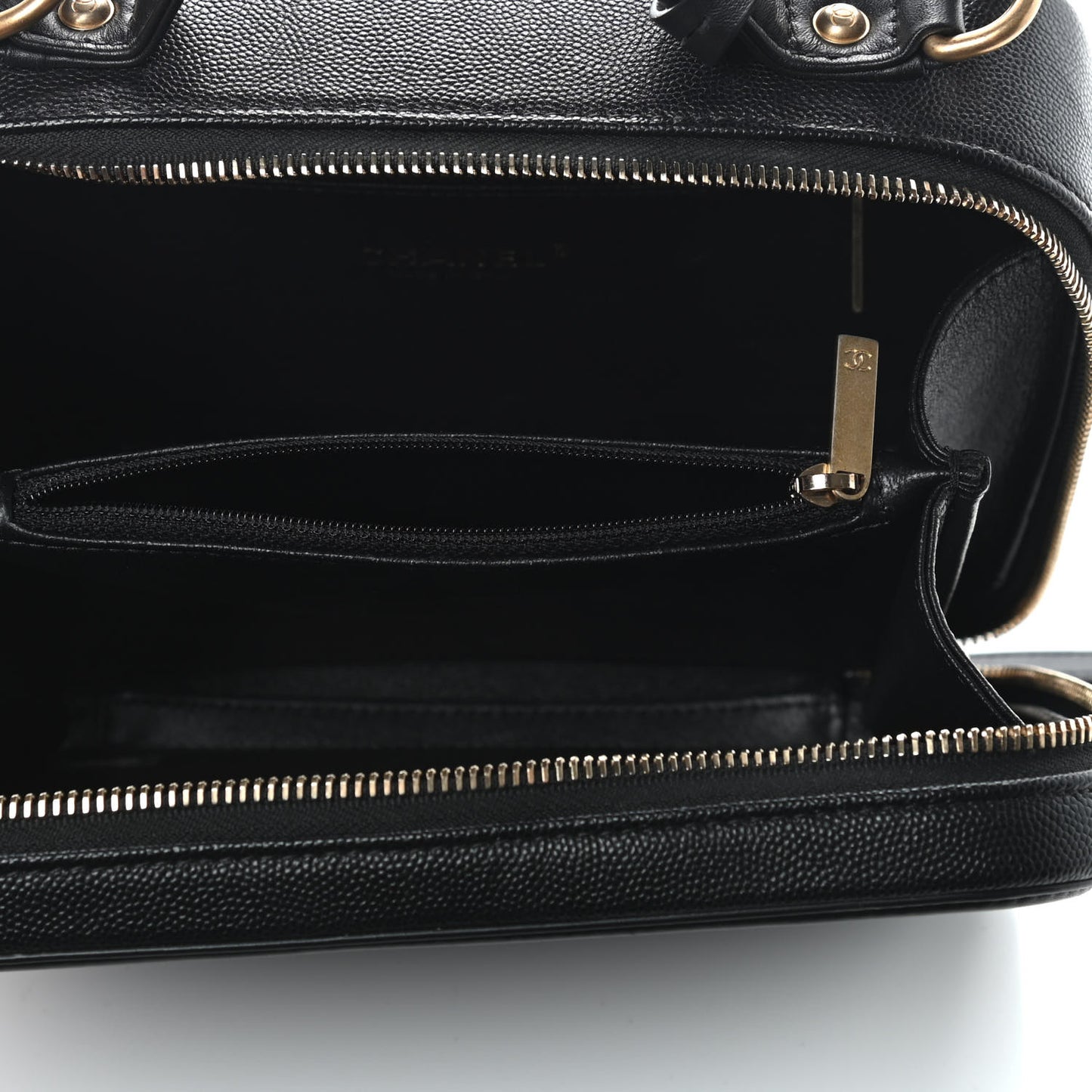 Caviar Quilted Medium CC Filigree Vanity Case Black