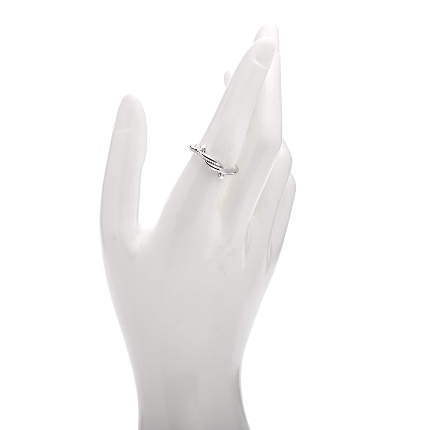 18K White Gold Entrelaces Ring 57 8