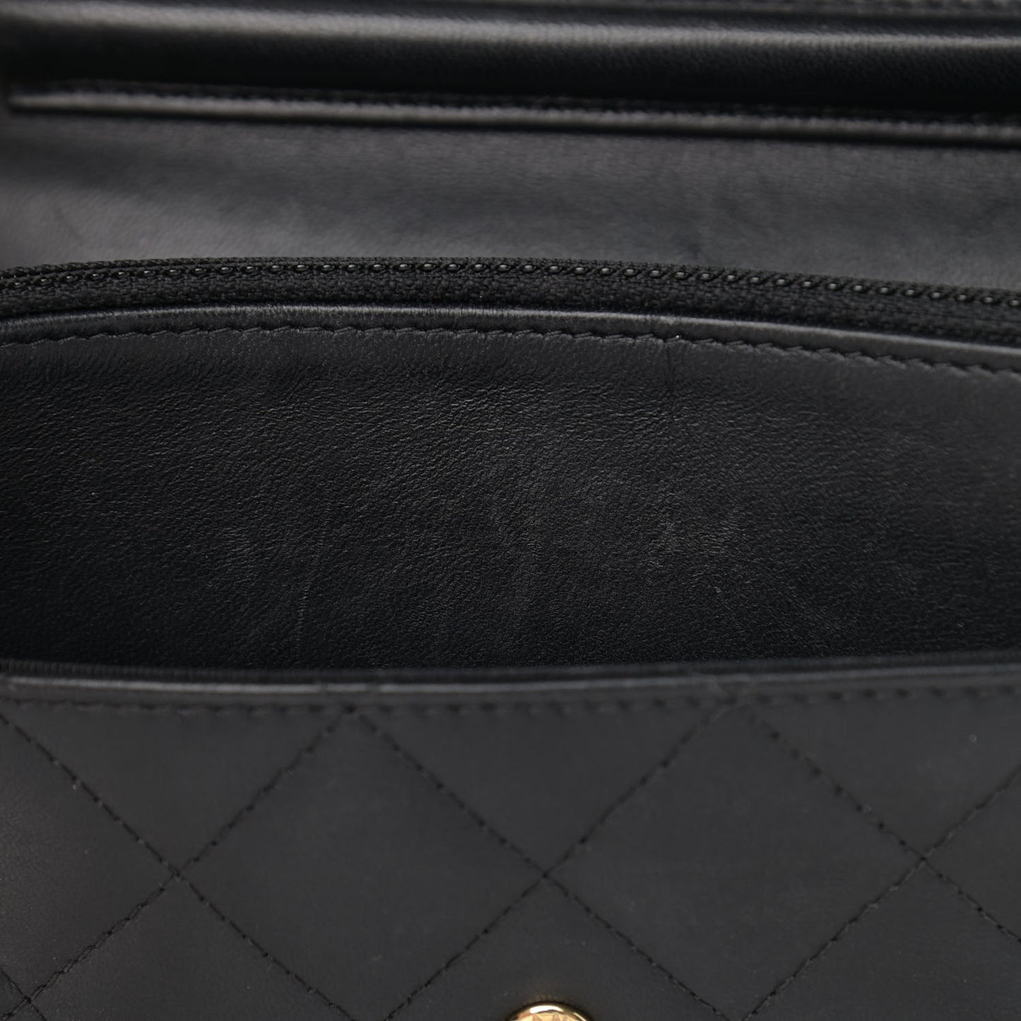 Lambskin Quilted Wallet On Chain WOC Black