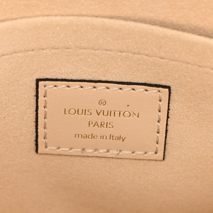 Louis Vuitton Empreinte Monogram Giant OnTheGo East West Creme 6 of 9