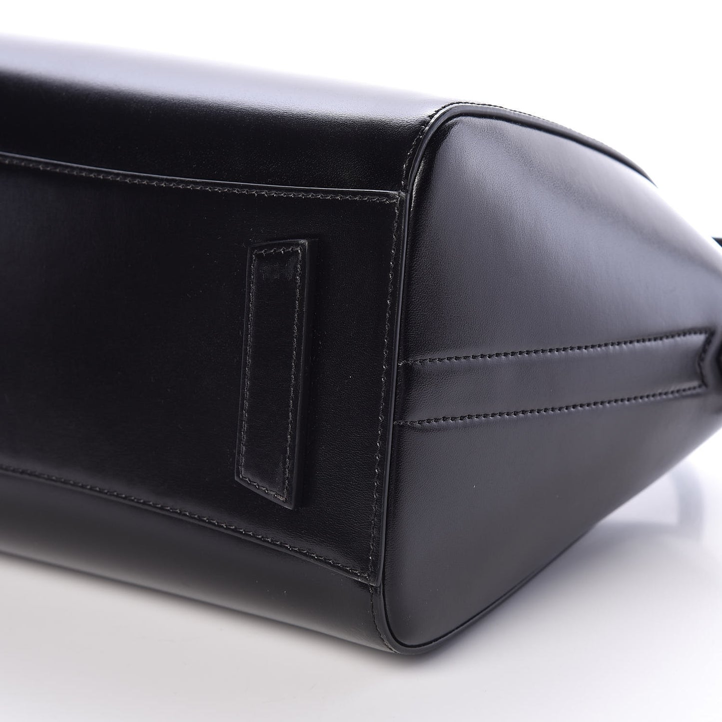 Shiny Lord Calfskin Small Antigona Black