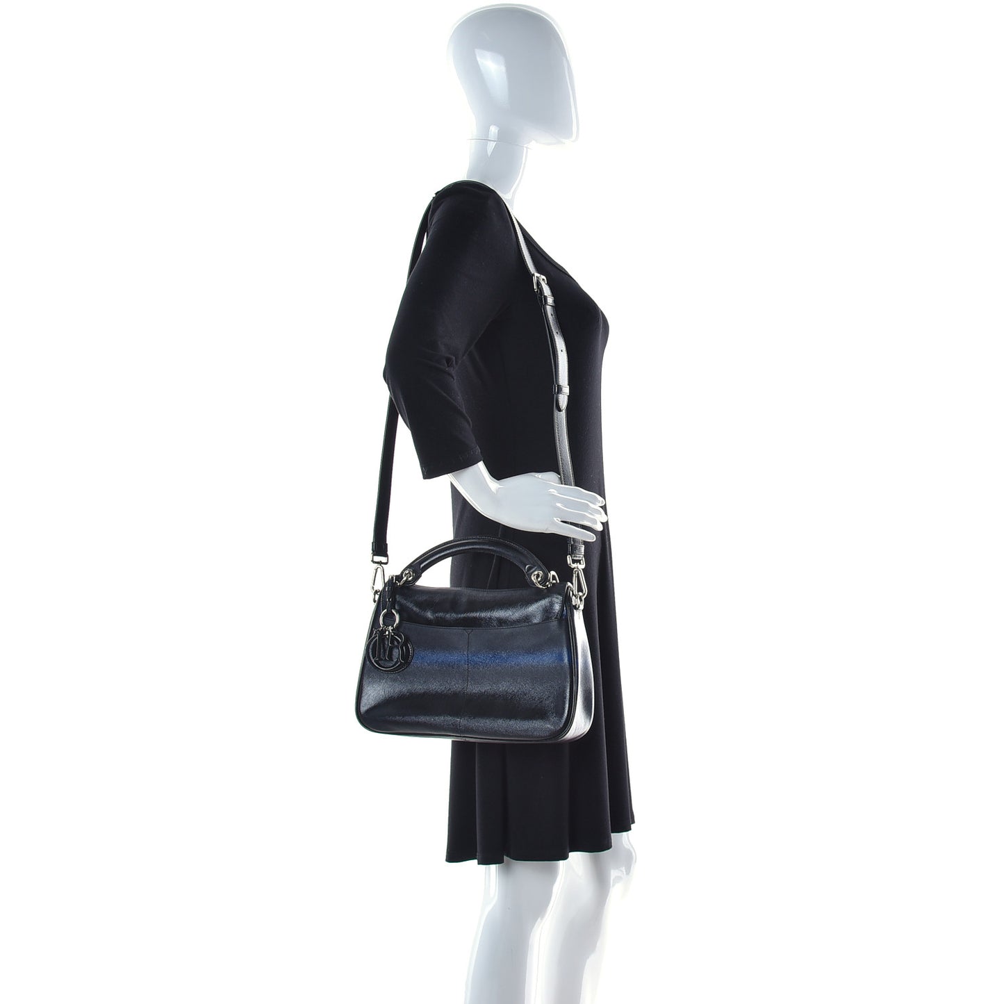 Grained Calfskin Stripe Dune Flap Black