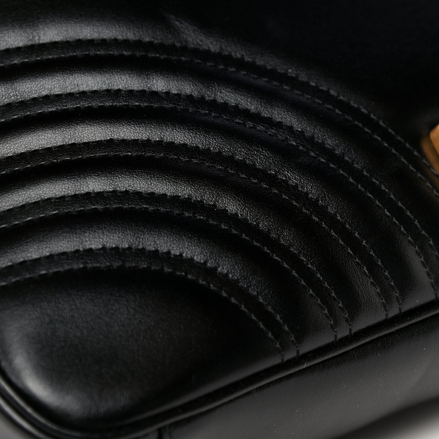 Calfskin Matelasse Medium GG Marmont Shoulder Bag Black