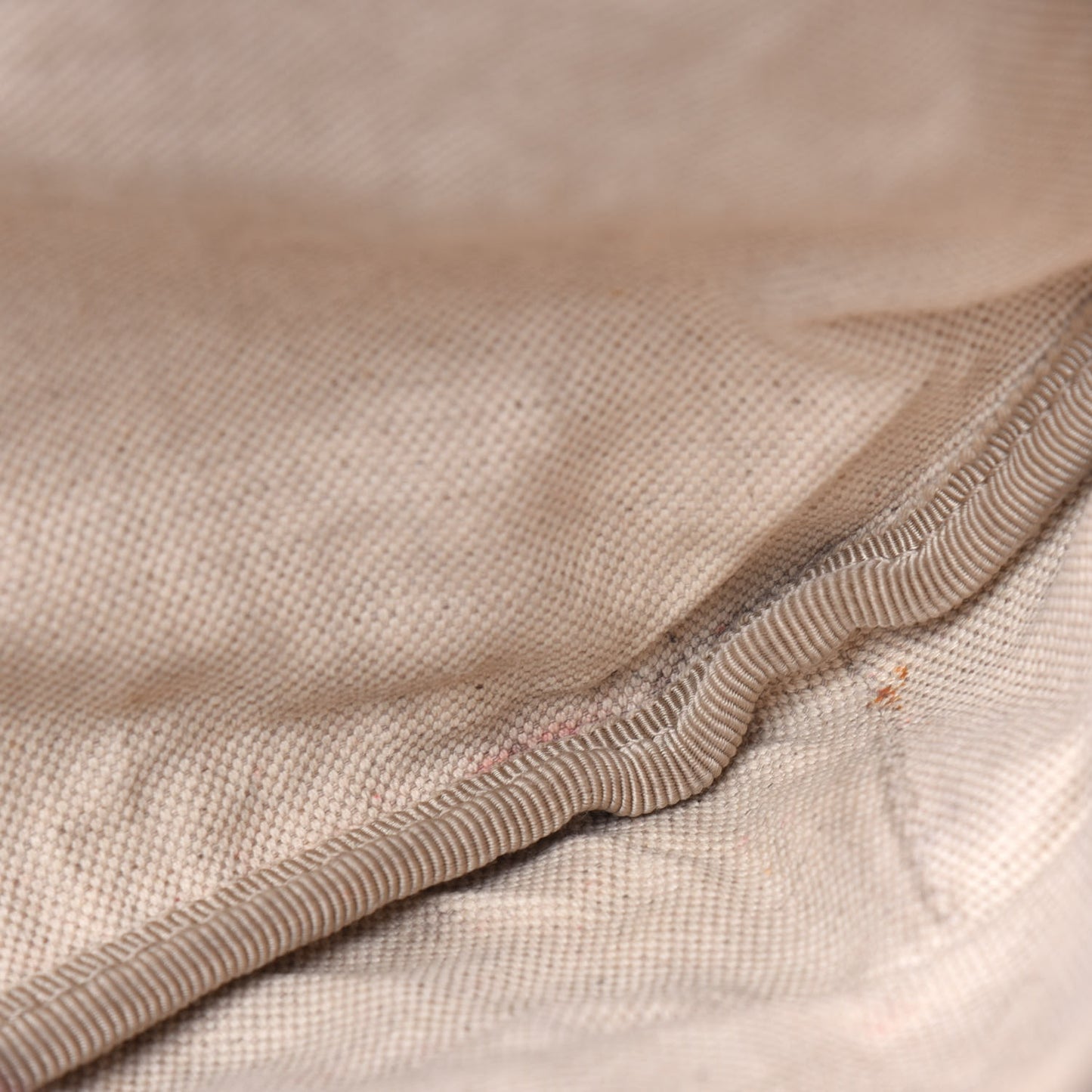 Grained Calfskin Logo Belt Bag Pink