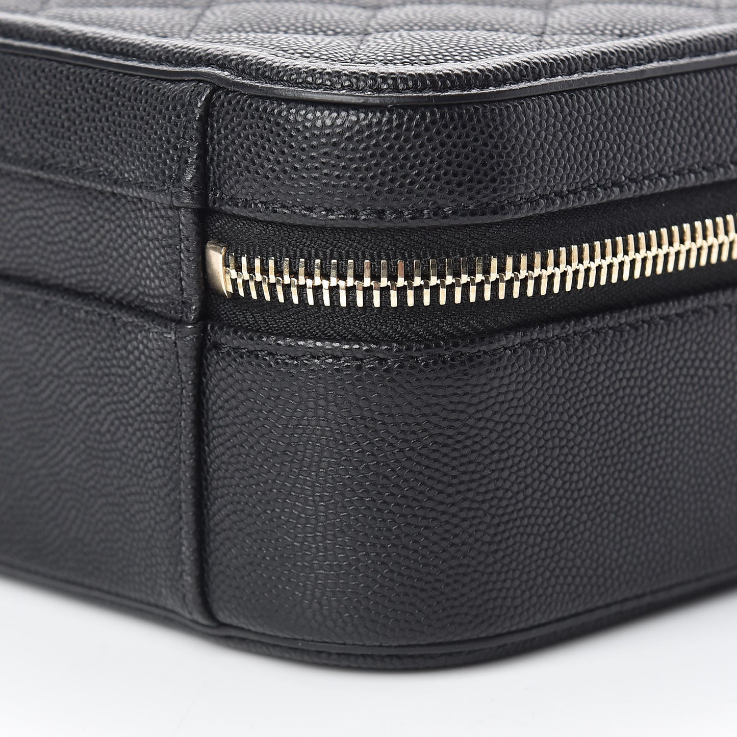 Caviar Quilted Medium CC Filigree Vanity Case Black
