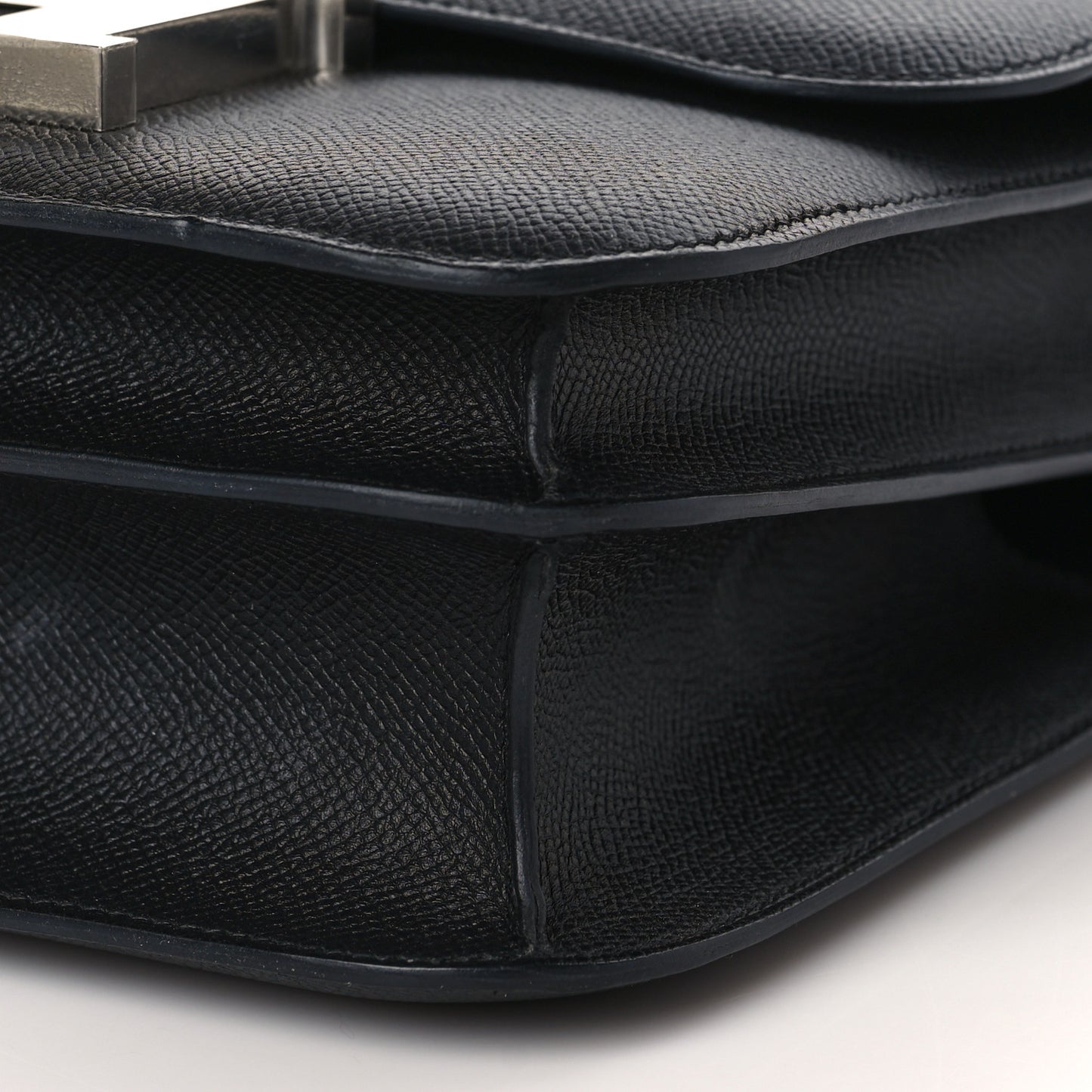 Epsom Constance 24 Black