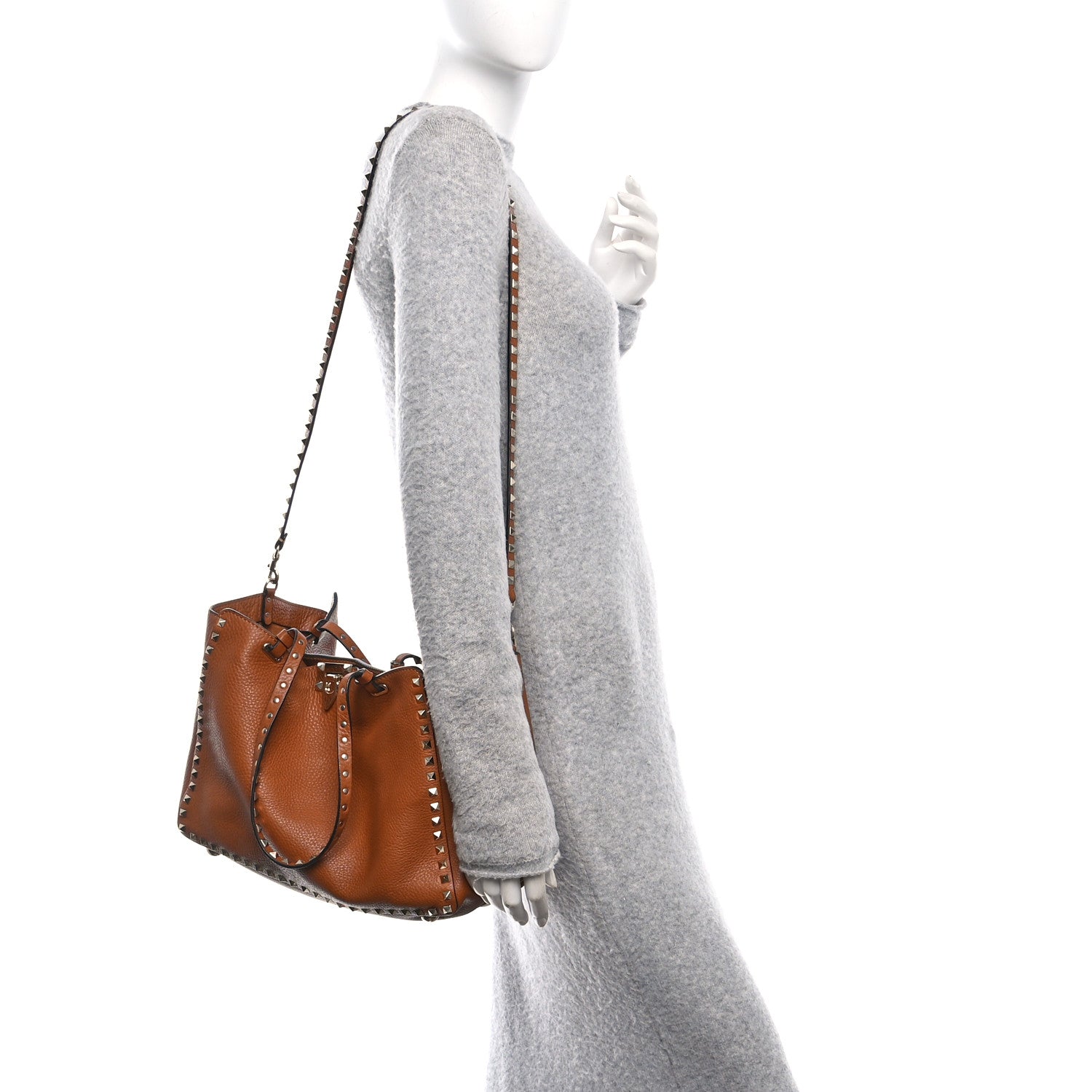 Valentino Garavani Pebbled Calfskin Medium Rockstud Tote  Light Cuir 3 of 9