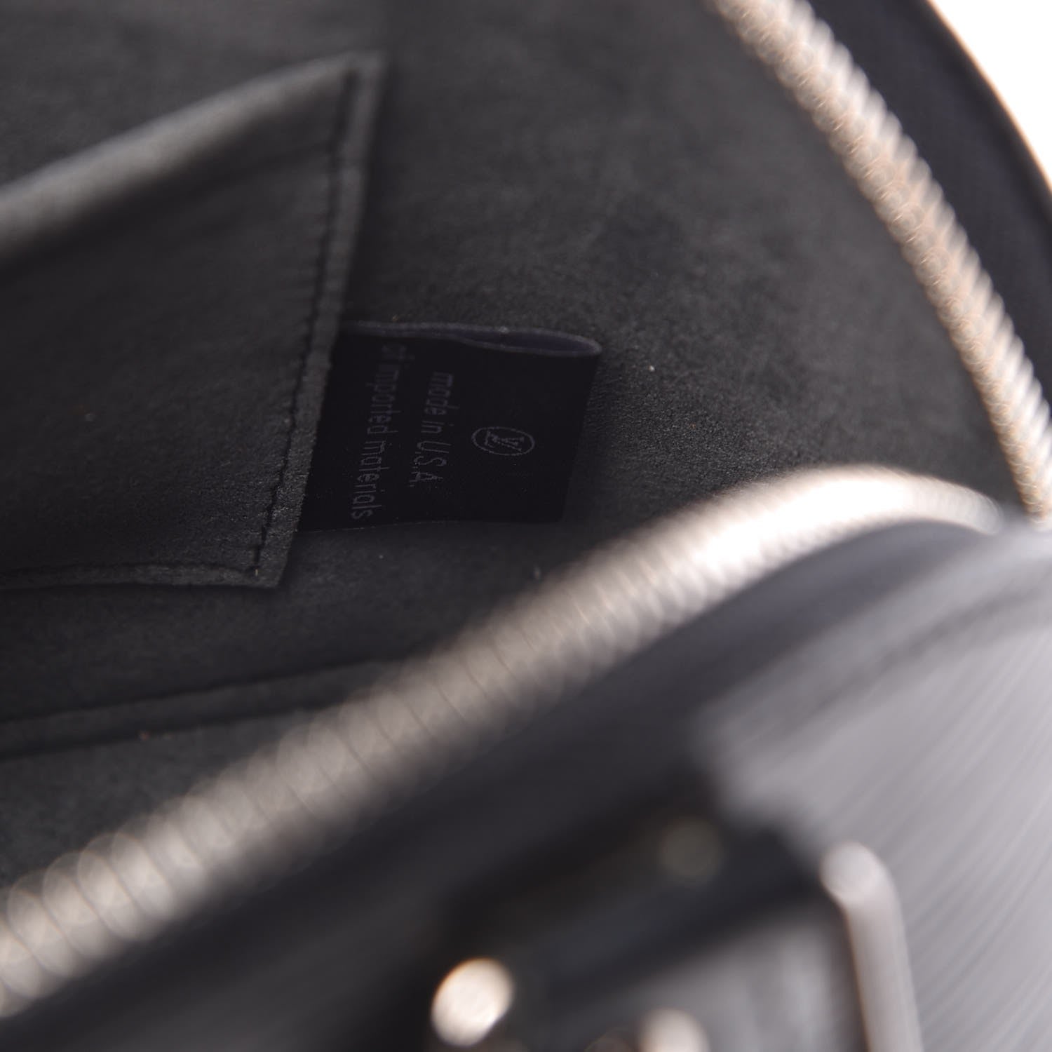 Louis Vuitton Epi Alma BB Black 7 of 8