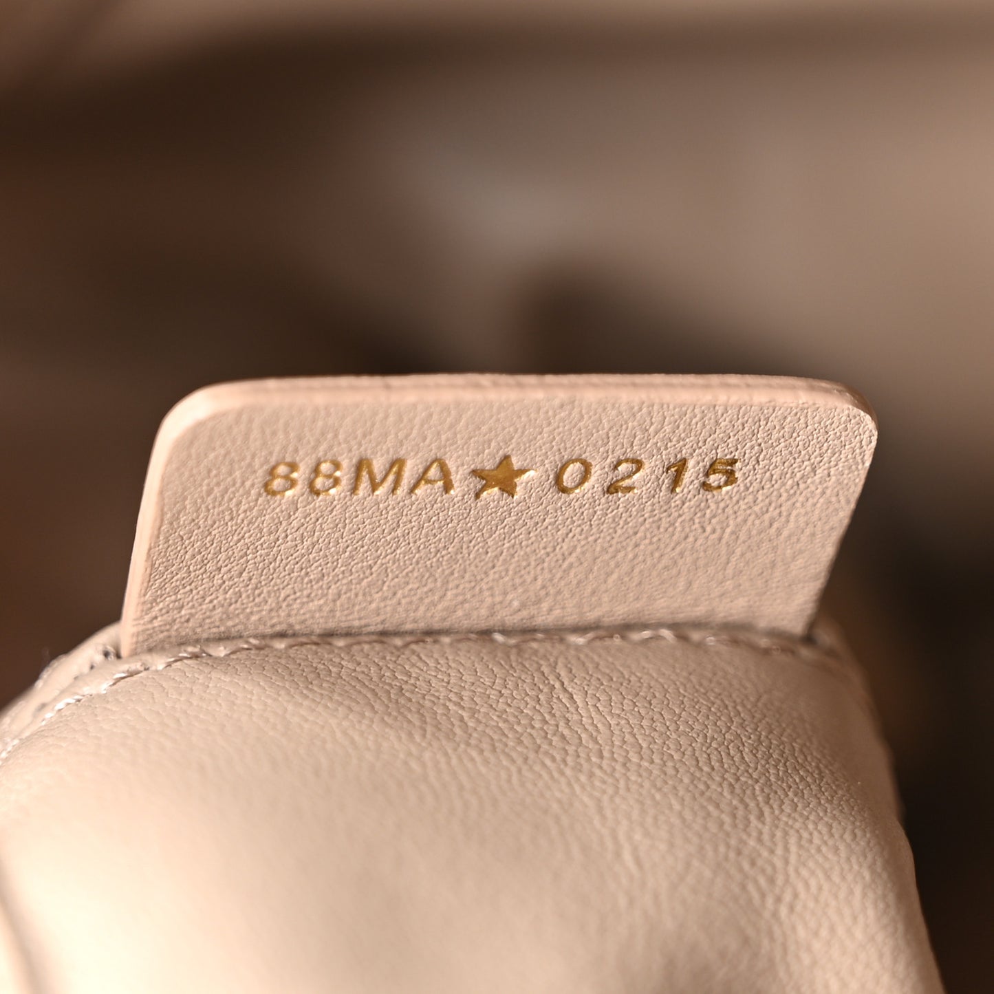 Calfskin Macrocannage Medium Toujours Powder Beige
