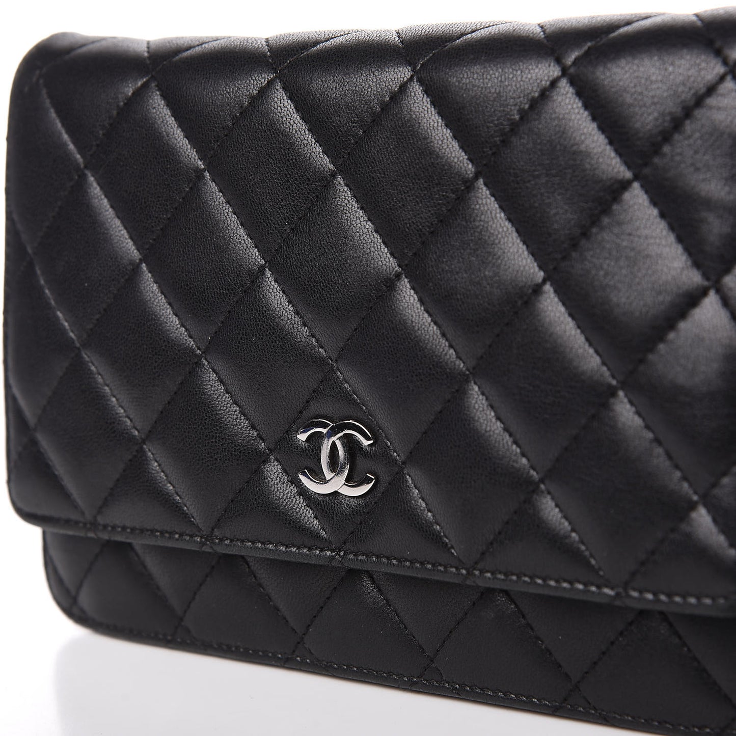 Lambskin Quilted Wallet On Chain WOC Black