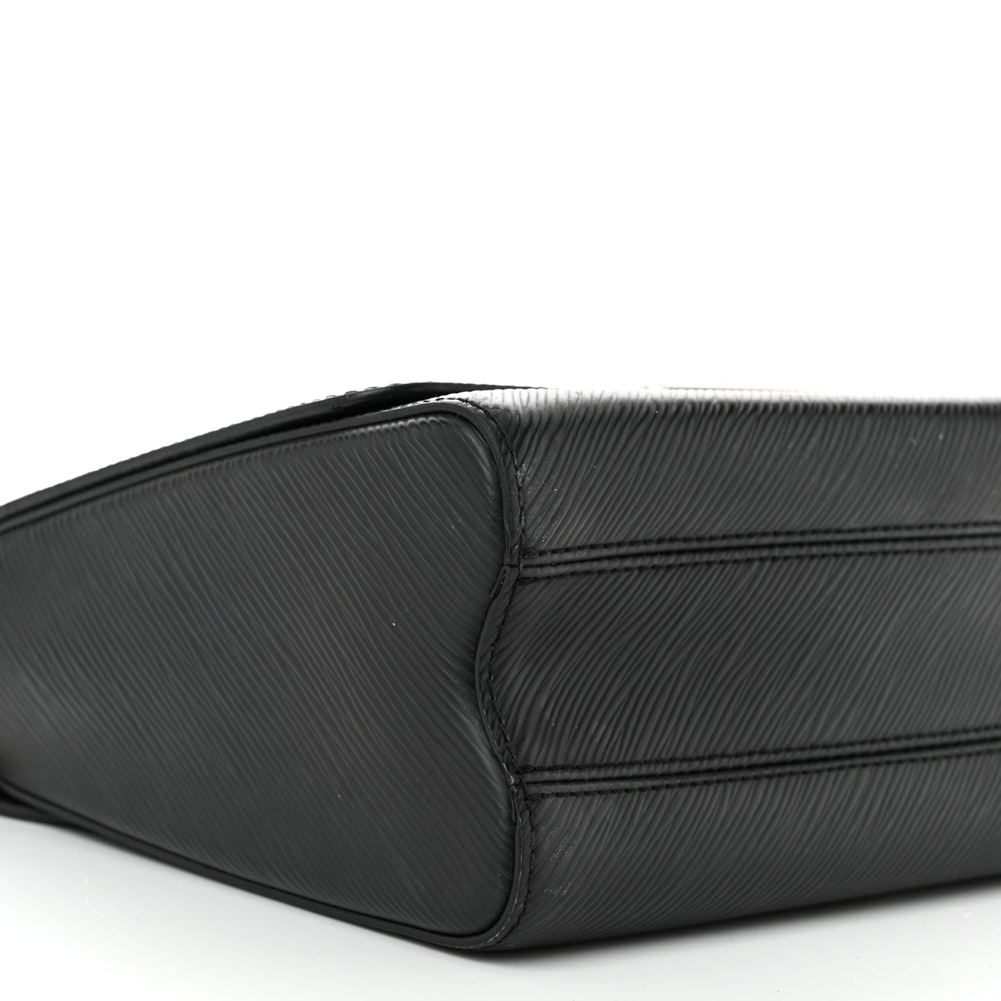 Epi Twist Shoulder Bag GM Black
