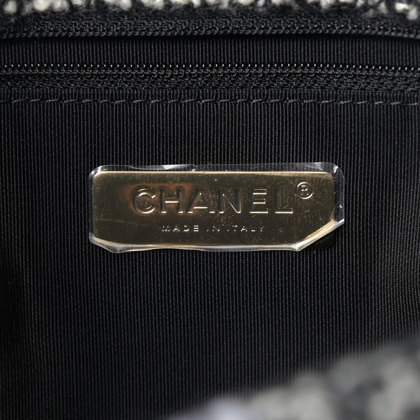 Tweed Quilted Medium Chanel 19 Flap Black White