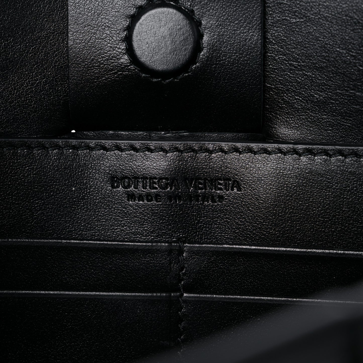 Calfskin Maxi Intrecciato Cassette Pouch On Strap Black
