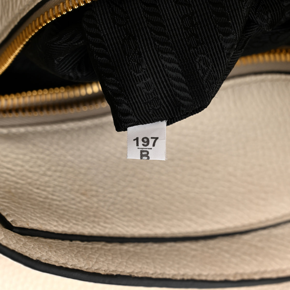 Vitello Phenix Metal Hobo White