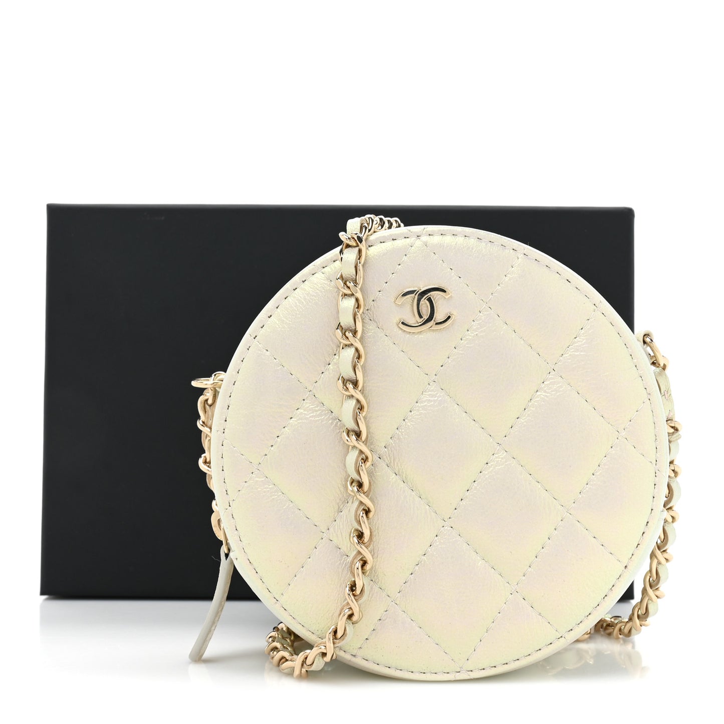 Iridescent Lambskin Quilted Round Clutch With Chain Ivory