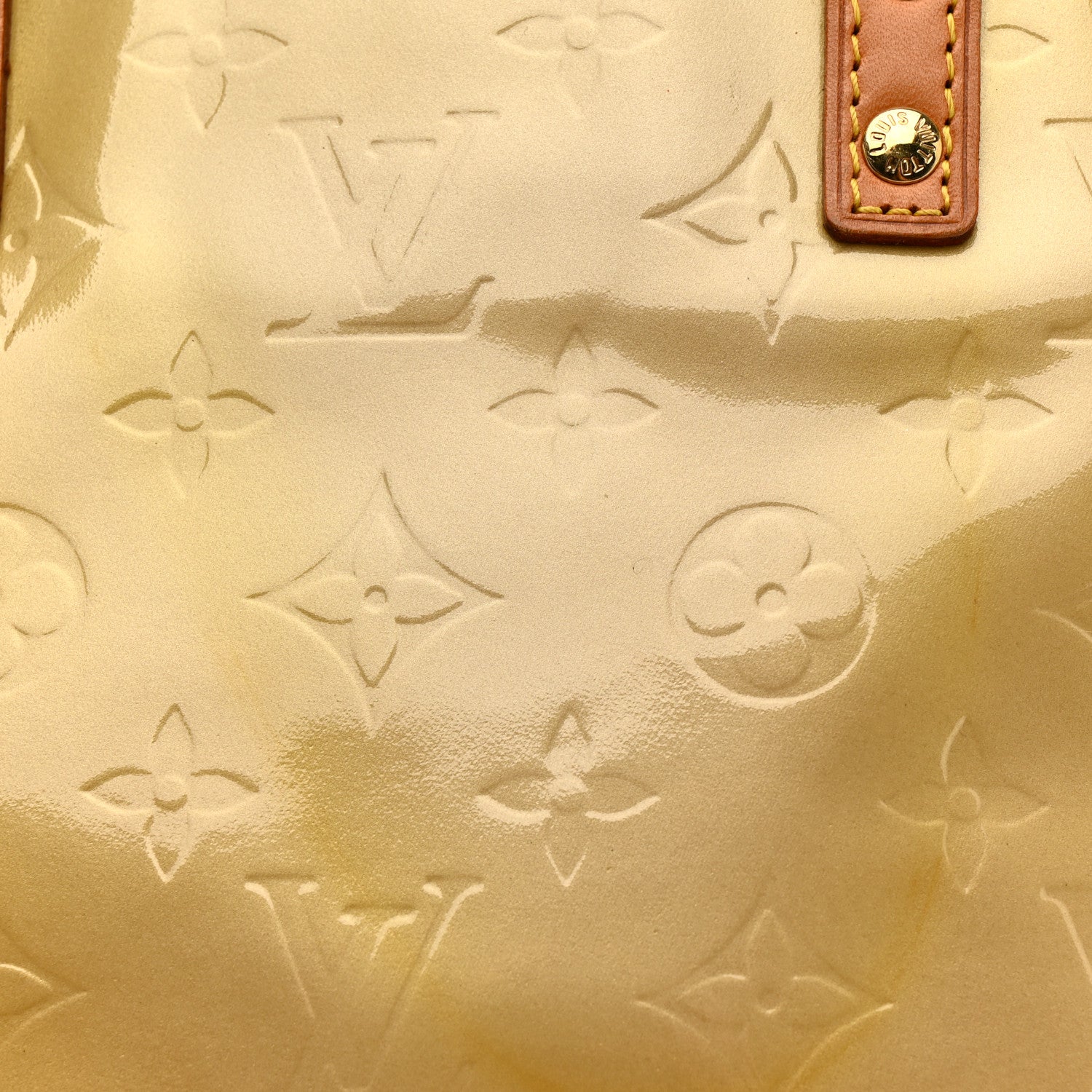 Louis Vuitton Vernis Reade MM Beige 8 of 15