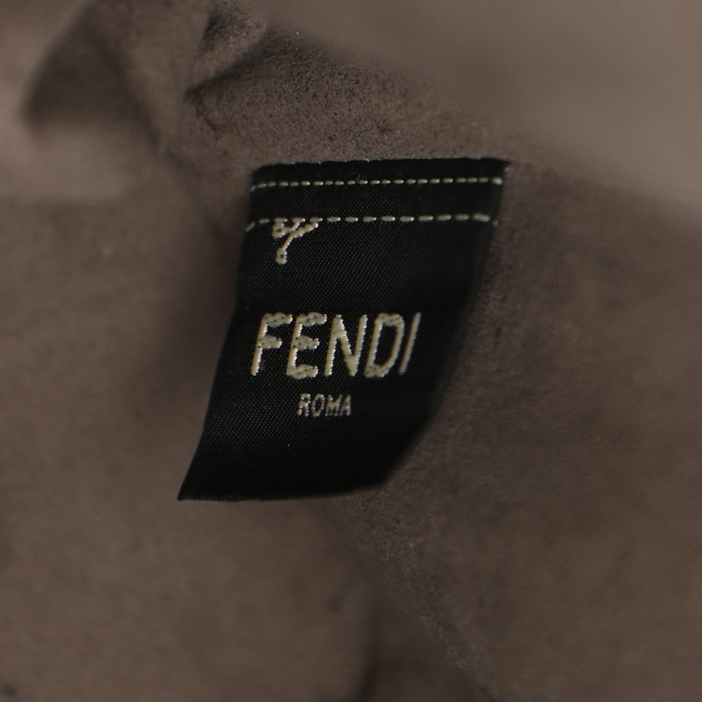Vitello Grace F is Fendi Bi-Color FF 1974 Embossed Grande Mon Tresor Bucket Bag Maya Black Fragola
