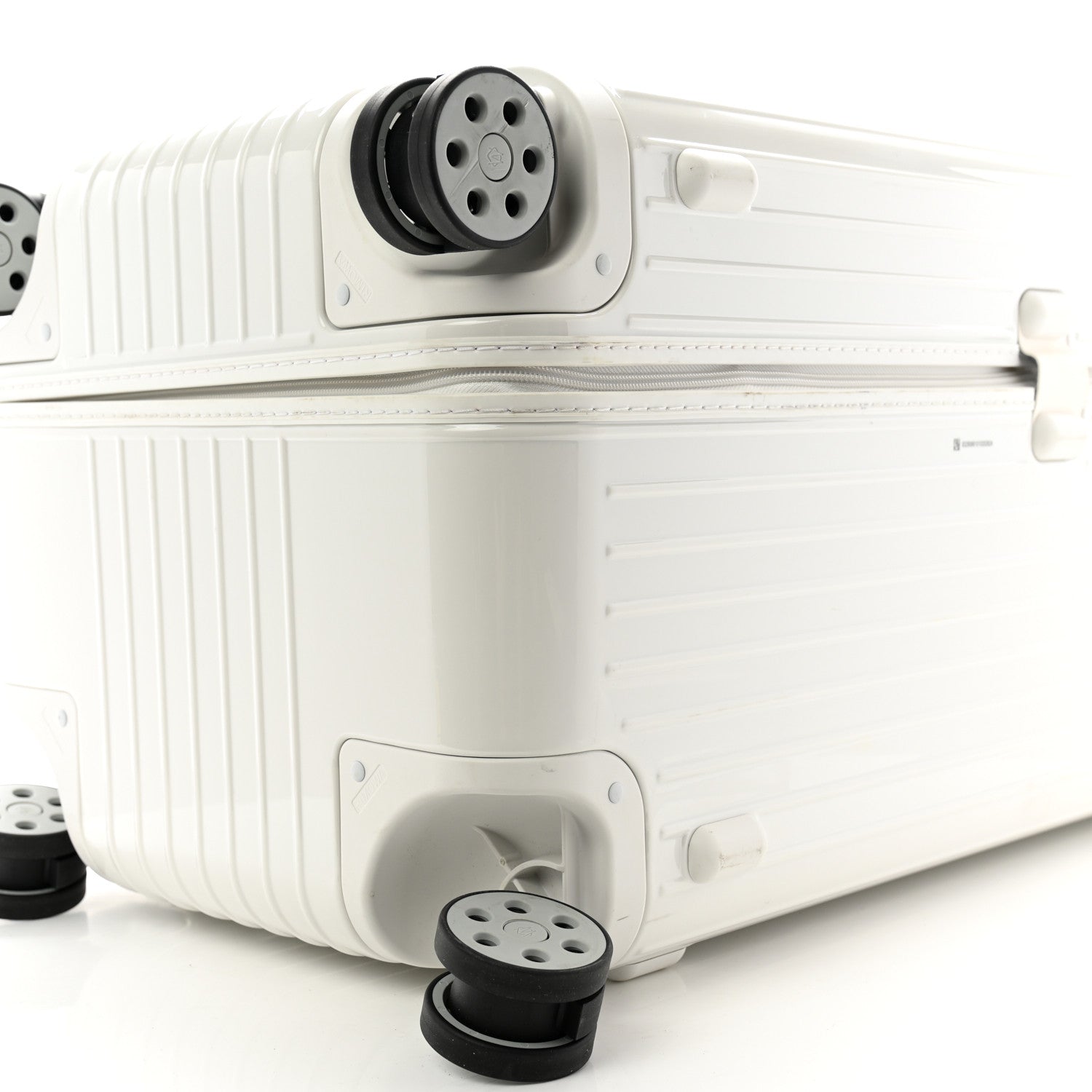 Rimowa Gloss Polycarbonate Essential Trunk Plus White 8 of 11