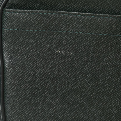 Louis Vuitton Taiga Kaluga Toiletry Pouch Epicea 13 of 17