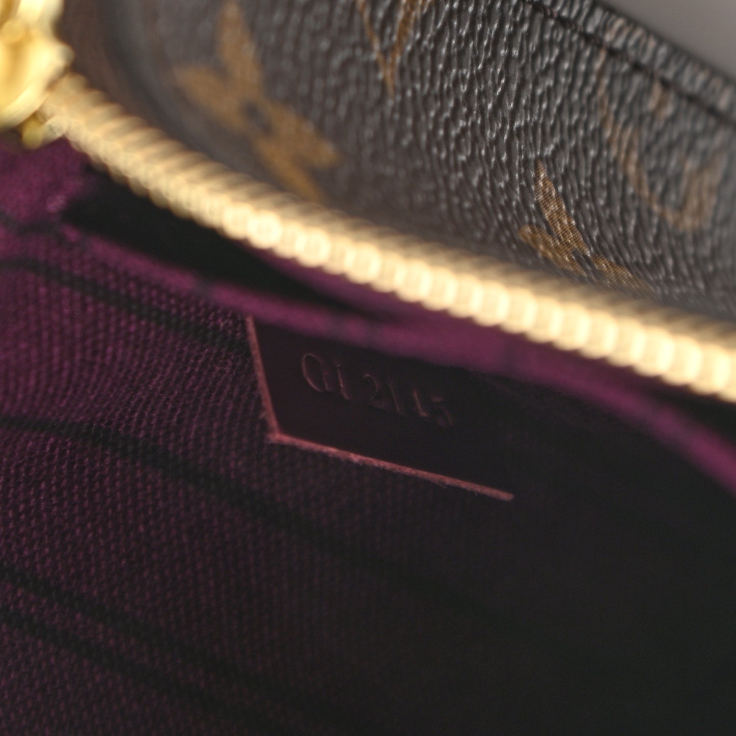 Monogram Totem Neverfull MM GM Pochette Magenta