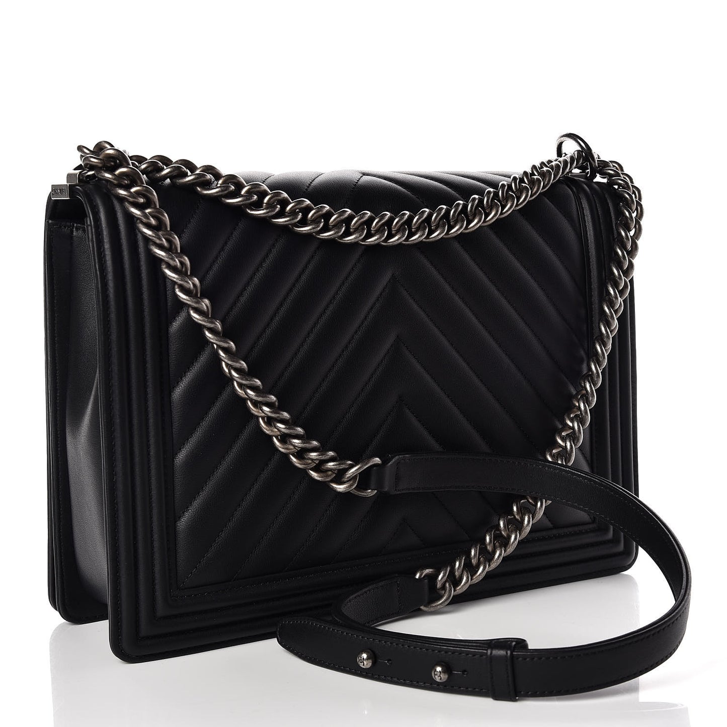 Calfskin Chevron Quilted Large Boy Flap Black