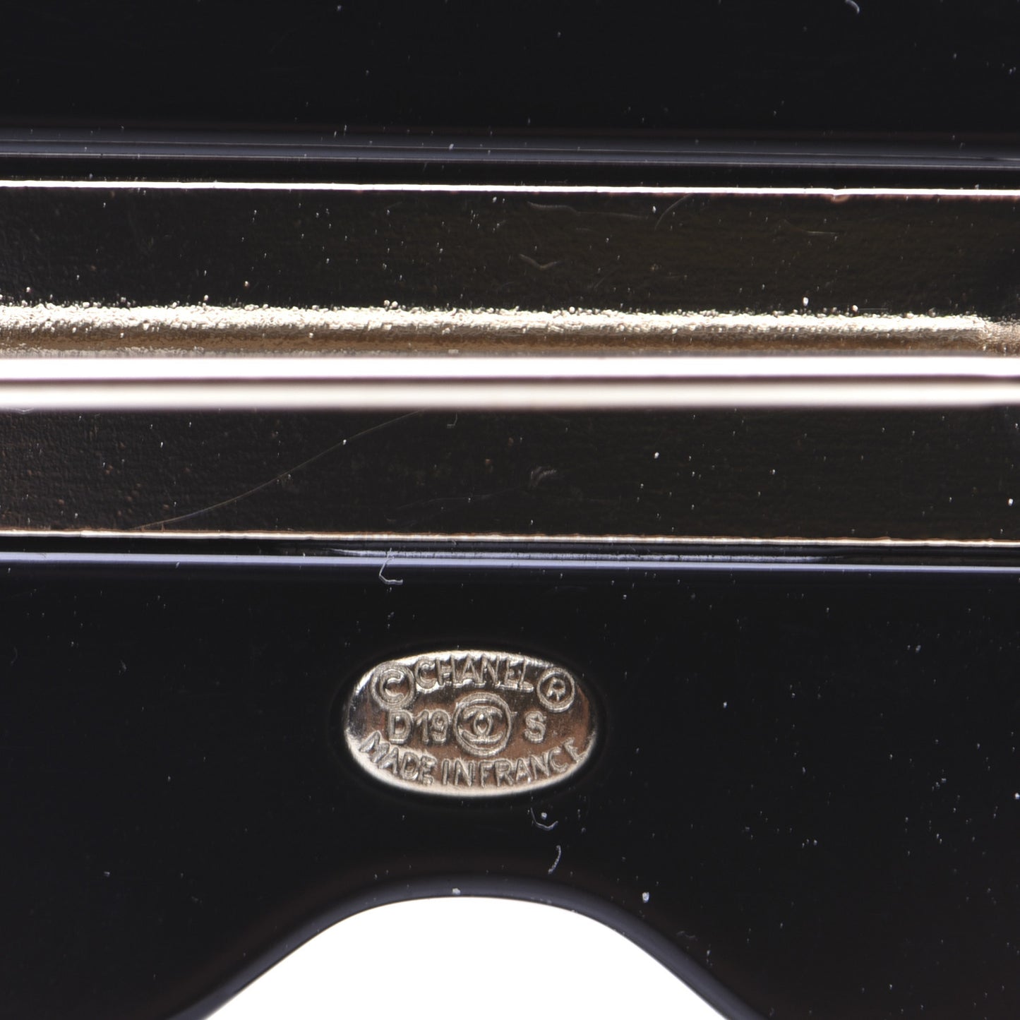 Resin Pearl Snorkeling CC Brooch Black White Gold