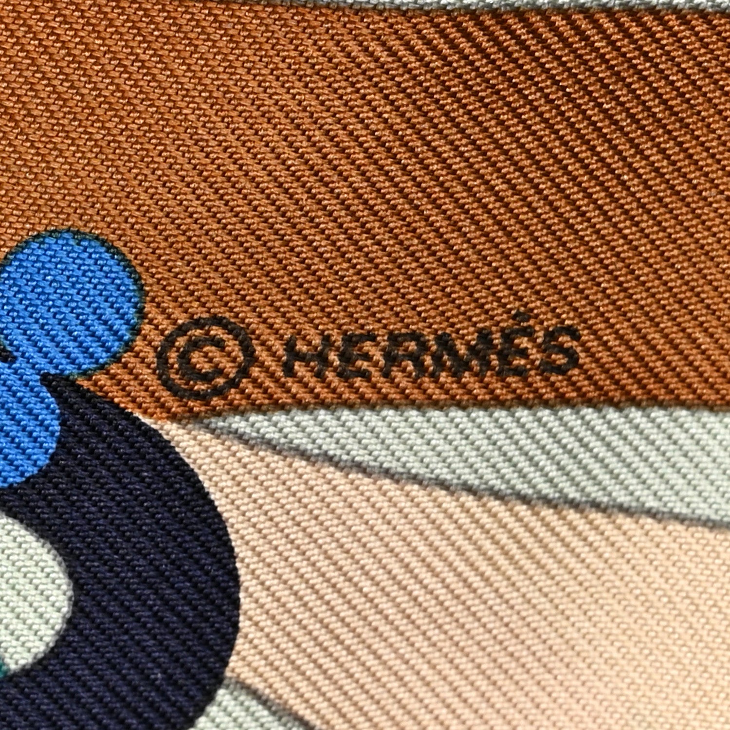 Hermes Silk Parade En Fanfare Twilly Bleu Camel Rouge 4 of 5
