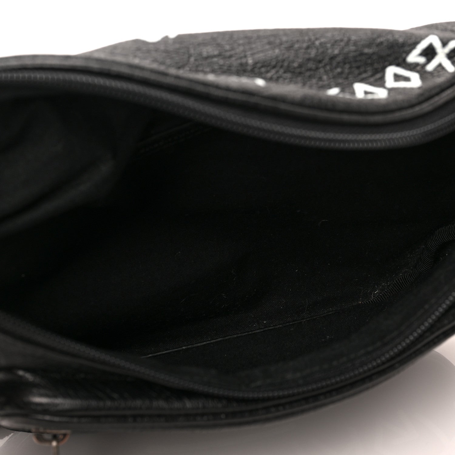 Balenciaga Agneau Arena Graffiti All Over Explorer Belt Bag Black White 5 of 8