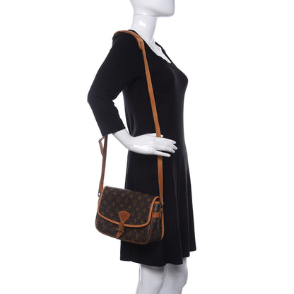 Louis Vuitton Monogram Sologne 2 of 9