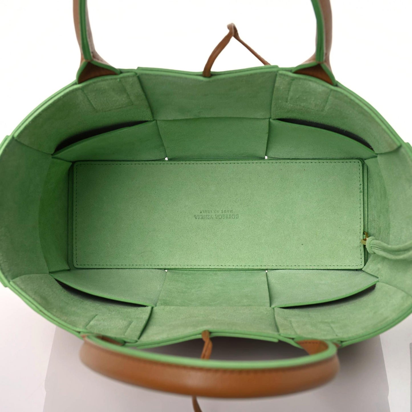Buffalo Maxi Intrecciato Small Arco Tote Caramel Pistachio