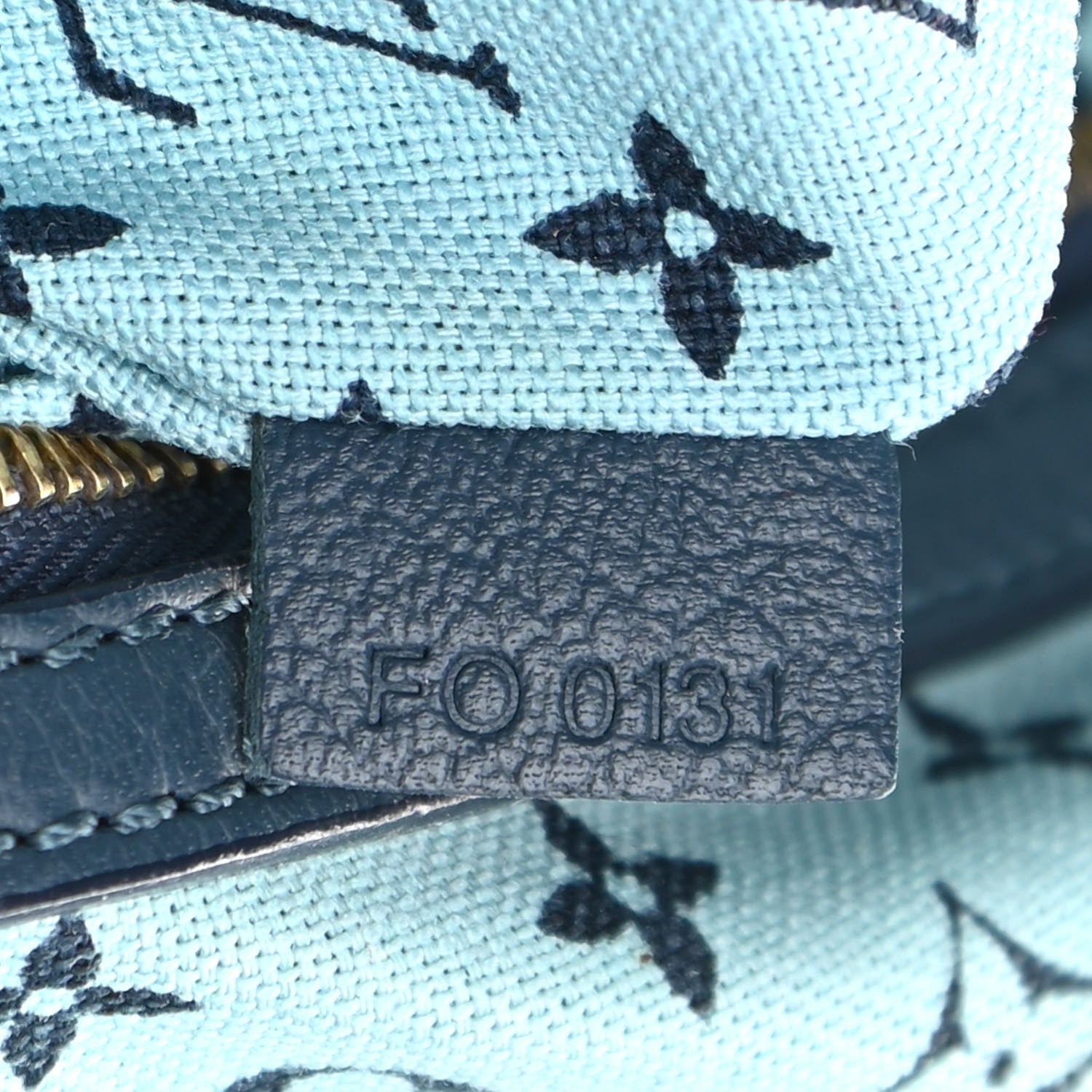 Louis Vuitton Ailleurs Cabas Escale GM 6 of 12