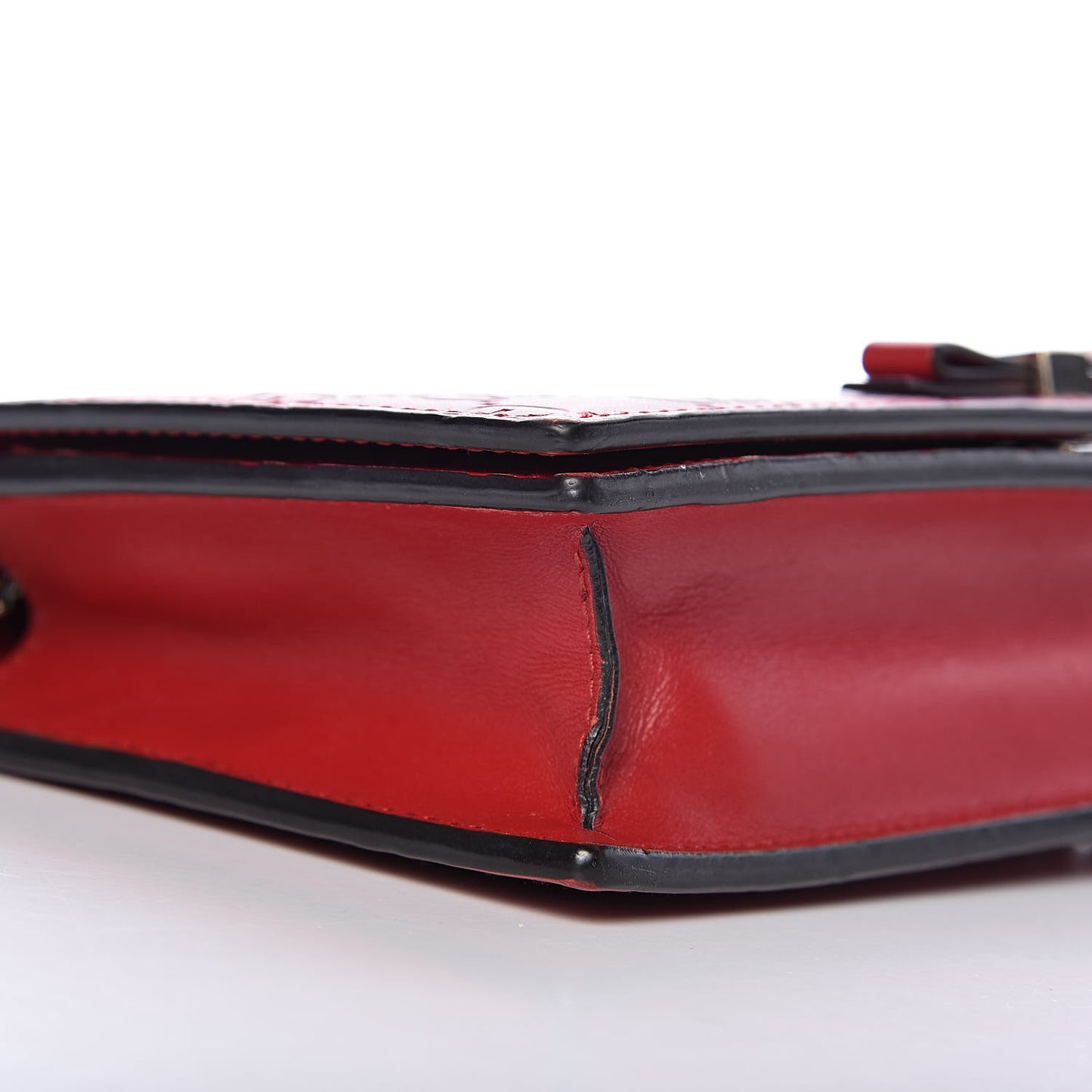 Guccissima Signature Bowy Chain Wallet Hibiscus Red