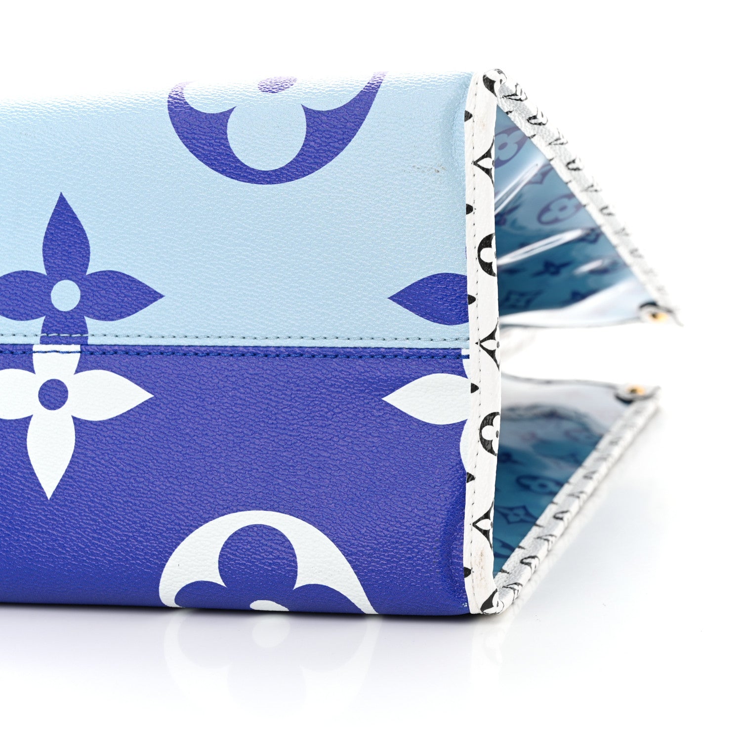 Louis Vuitton Monogram Giant Hawaii Onthego Blue 10 of 11