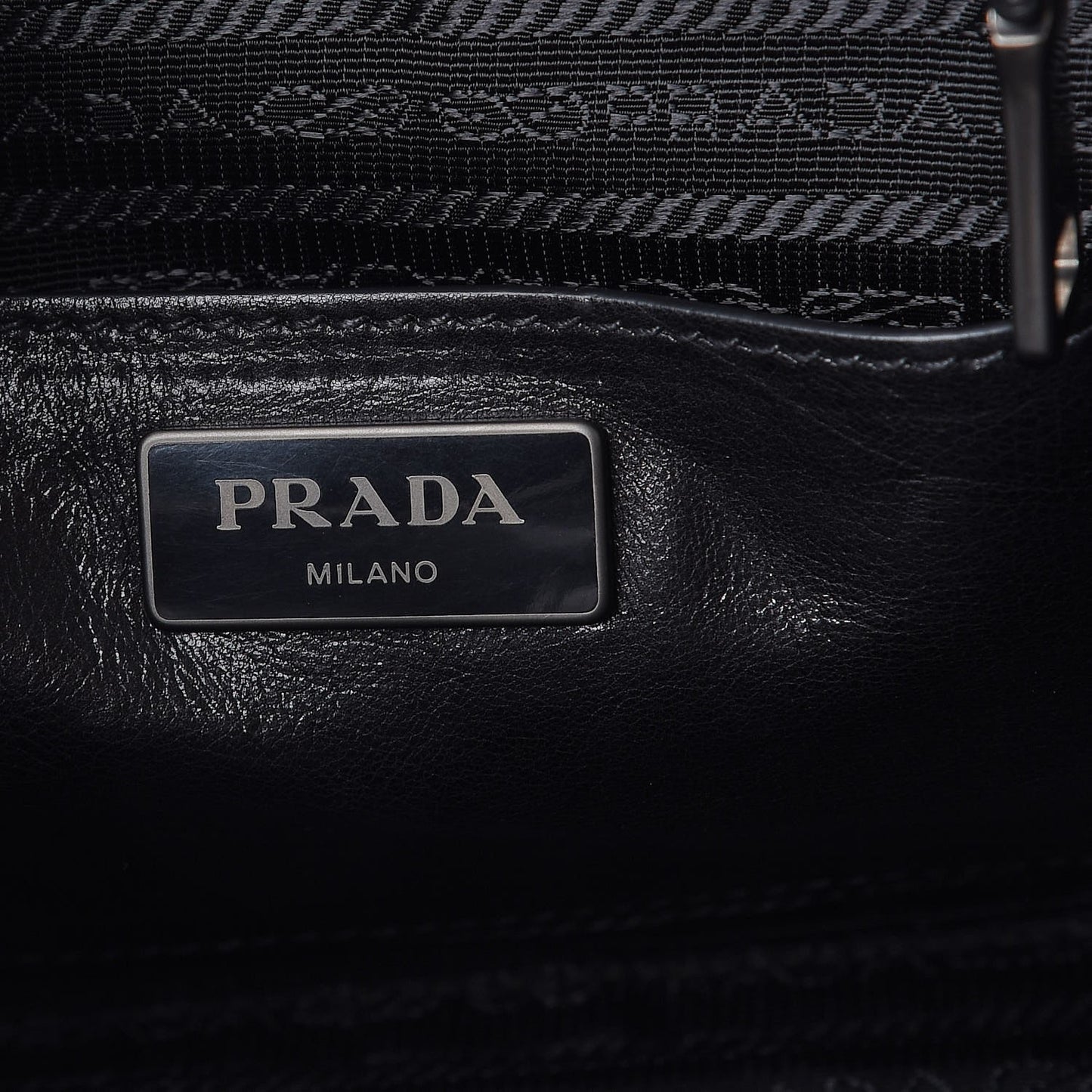 Glace Calf Bi-Color Twin Pocket Tote Pomice Black
