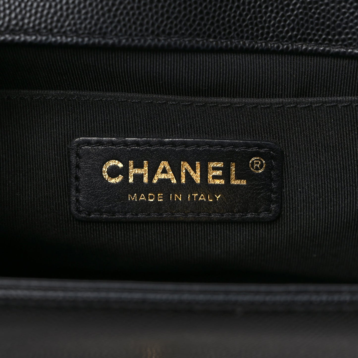 Caviar Quilted Medium Boy Flap Black