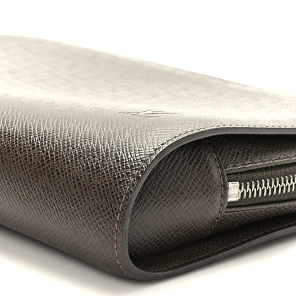 Louis Vuitton Taiga Baikal Pochette Grizzli 8 of 8